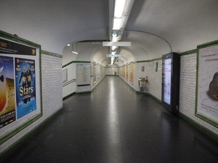 Connecting tunnels of the Pasteur station