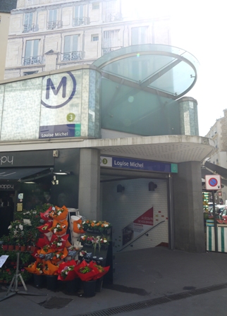Entrance to station in building