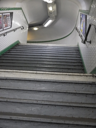 stairs in the link corridor between line 2 and 12